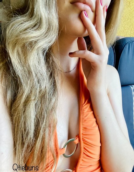 Qtiebuns ASMR star exclusive pic