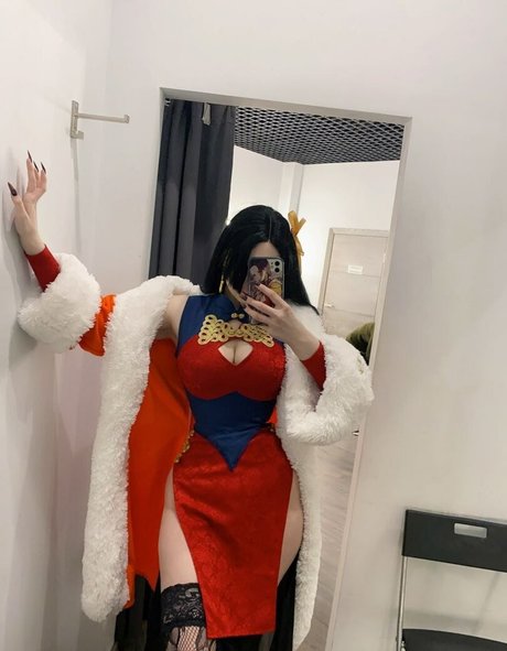 mia green tea nude actress pic