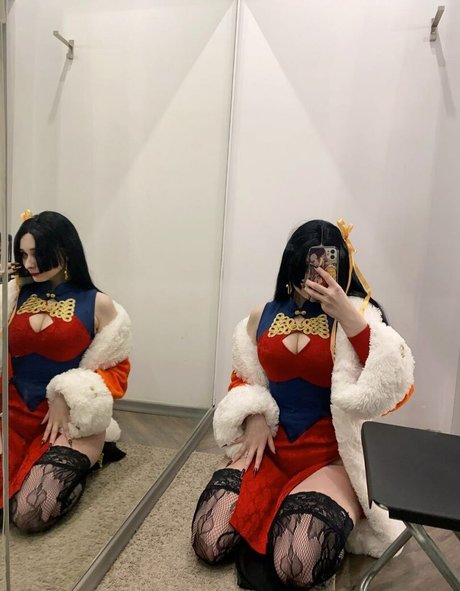 asian top onlyfans adult image