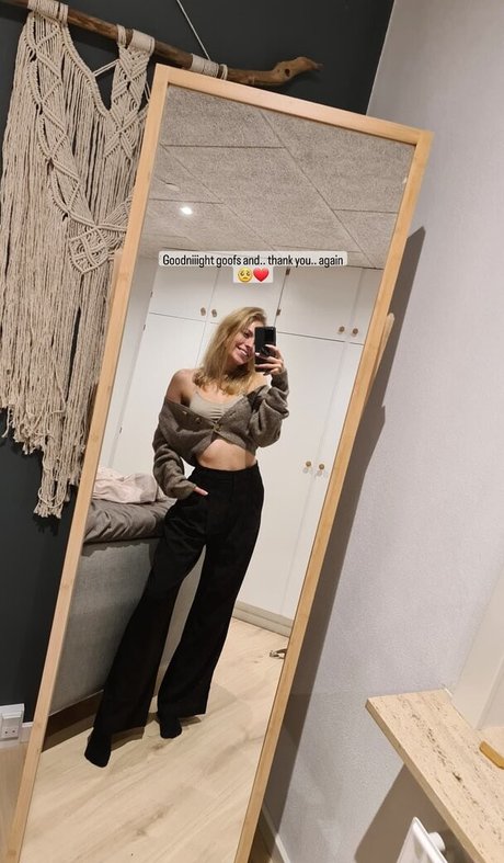 college girl onlyfans adult photos