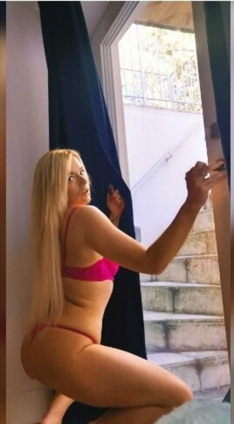 Session Moth Martina art model galleries