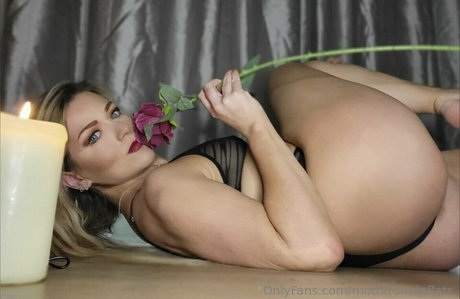 Session Moth Martina adult model pic