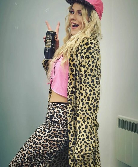 Session Moth Martina star adult pics