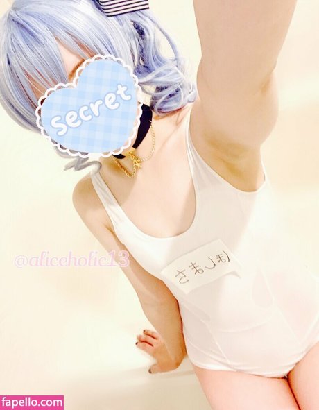 Alice Holic sexy star img