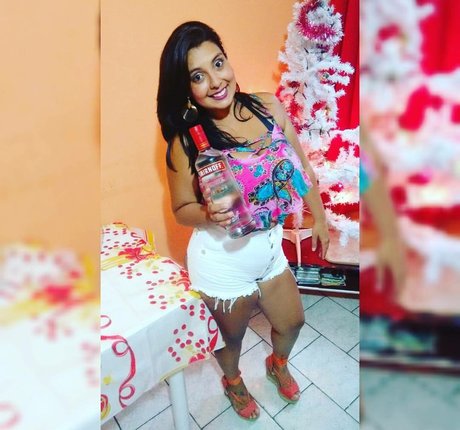 busty mom onlyfans nice image