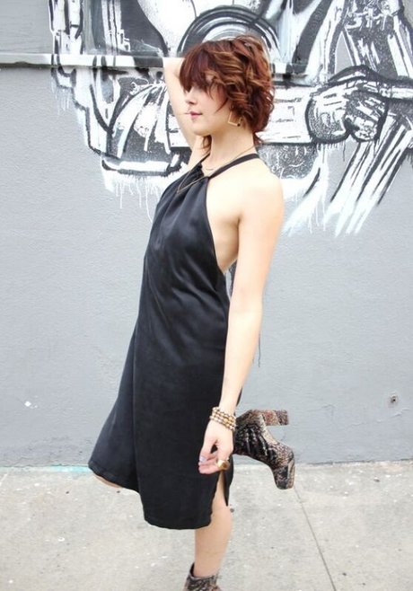 Lindsey Shaw hd model pics