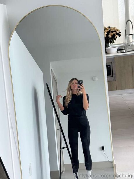 coachgigi nudes model galleries