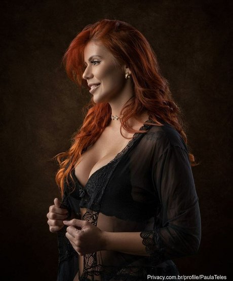 Paula Teles art model pic