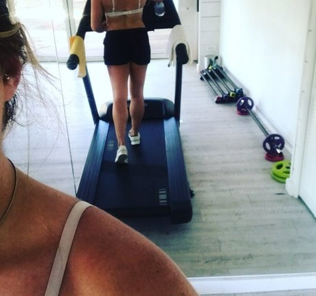 Gym Bunny x model hd picture