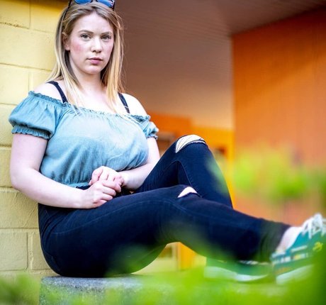 Laura Katz star exclusive pic