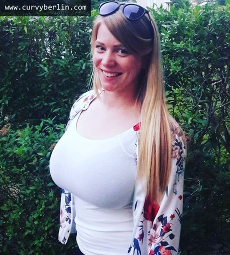 Laura Katz pornstar beautiful photos