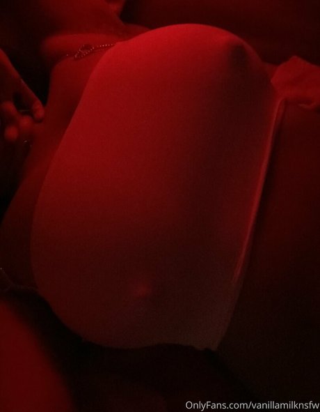 Villainous Coochie model erotic archive