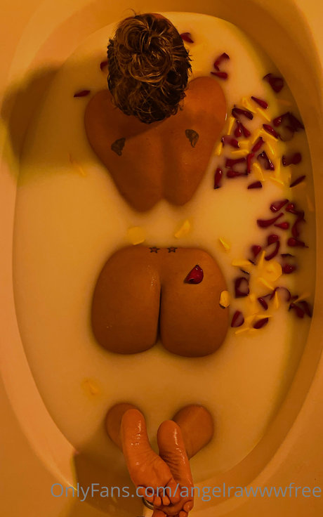 angelrawww top model pics