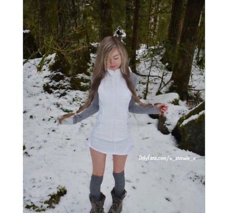 x snowie x art model images