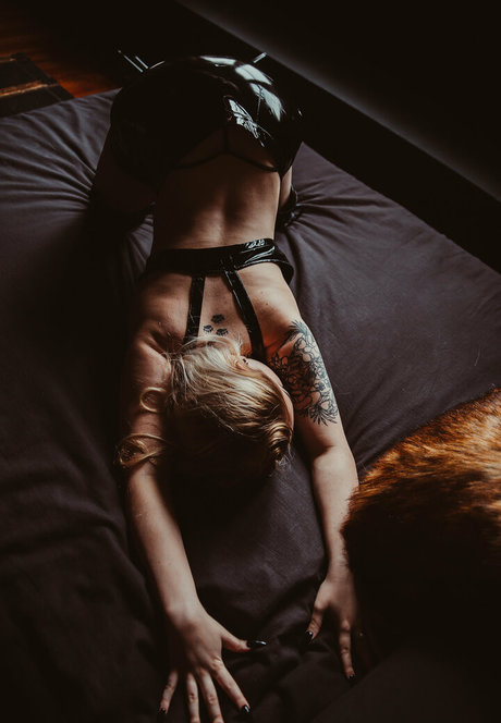 Lilith Jane hd model pic