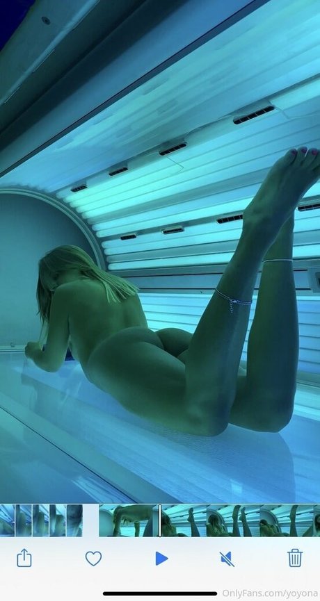 Baby Yona model naked img