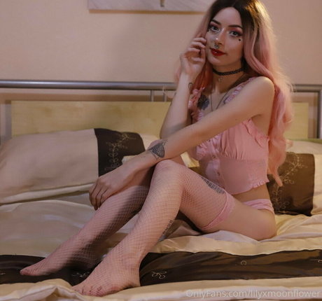 Lily Moonflower pornstar perfect img