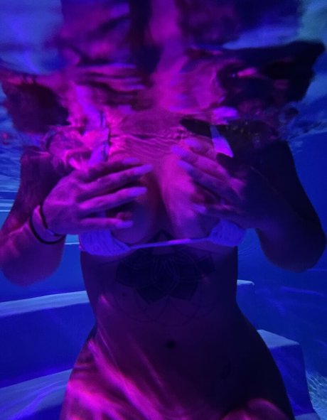 Jeeniibm pornographic model photos