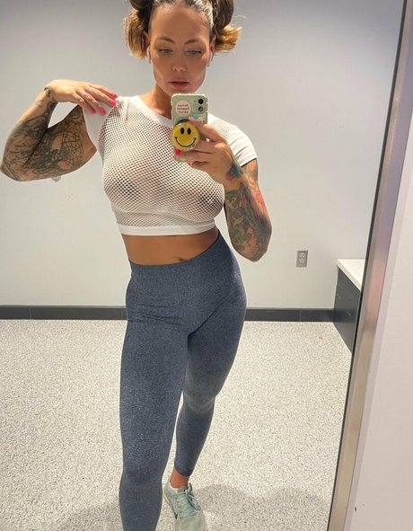 Miss Lindsay Q star nude archive