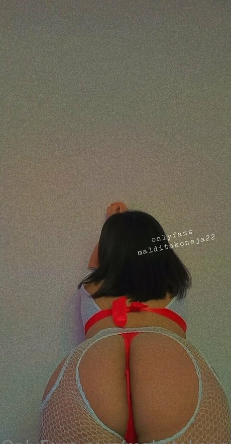 malditakoneja22 star perfect picture