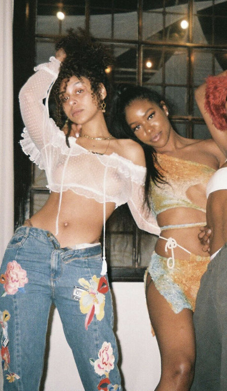 Aliakadir naked star galleries