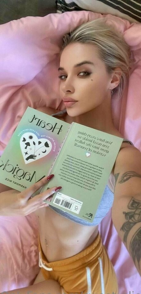 Sweet Aliceee star top picture