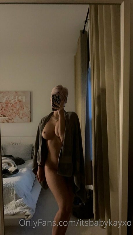 itsbabykayxo nude pornstar img