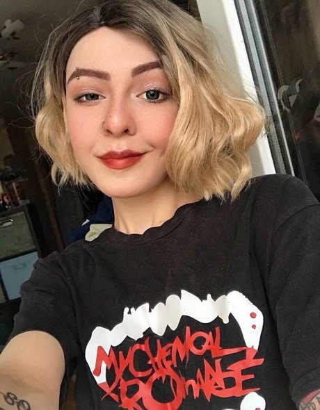 itsadeathwish Profile