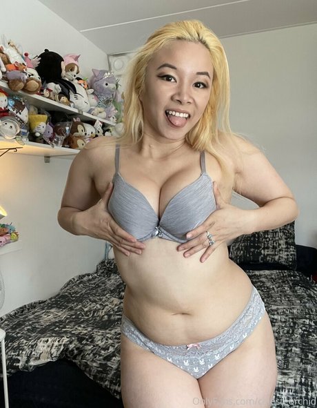 hippie onlyfans adult image