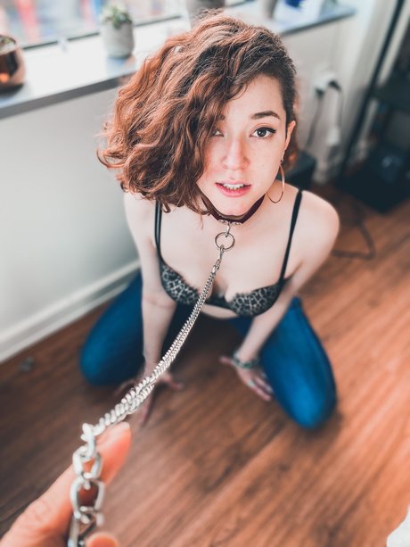 Cuban Hottie erotic model pictures