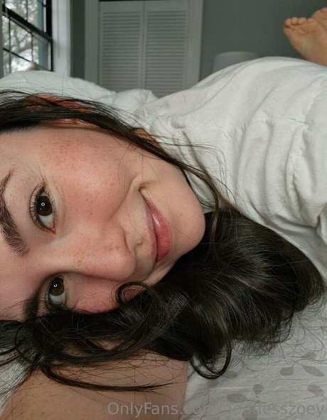 GoddessZoey hot actress pictures