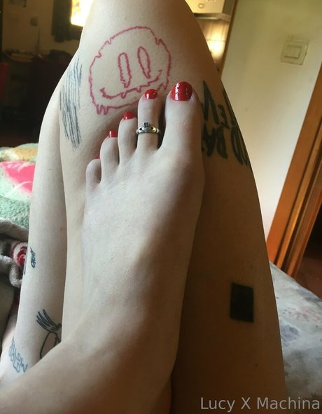 lucyxmachina model nudes images