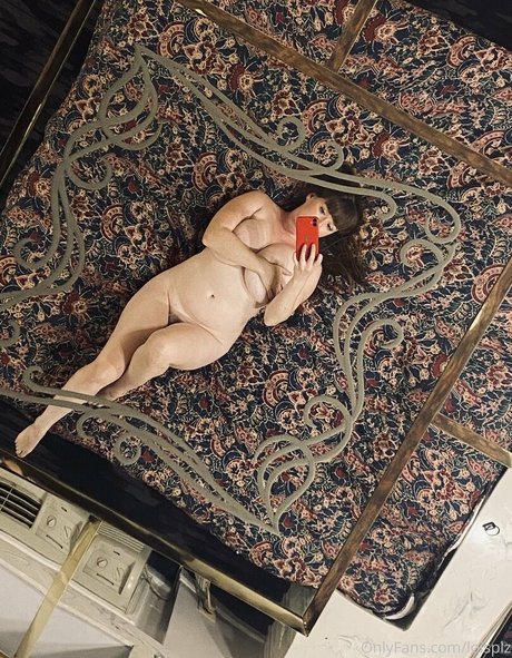 cum on glasses onlyfans beautiful pic