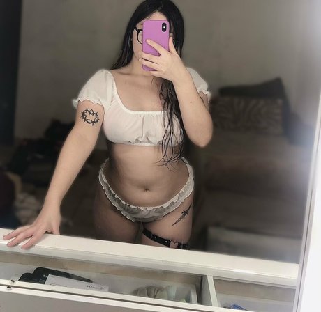 lilmawi sex model pictures