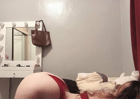 lilmawi naked model pictures