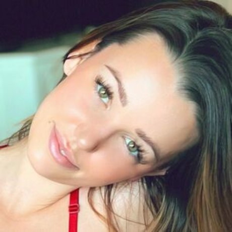 Yourgirlygracee nude star image