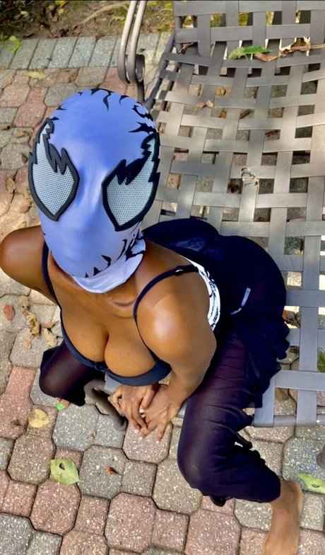 realmilesandgwen model pornographic images