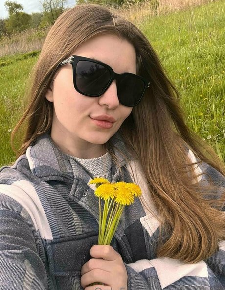 petite milf onlyfans art xxx photo