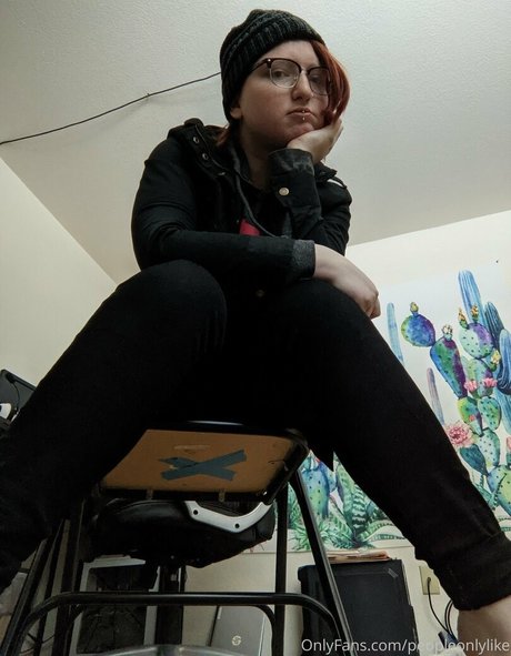 milf glasses onlyfans nude archive