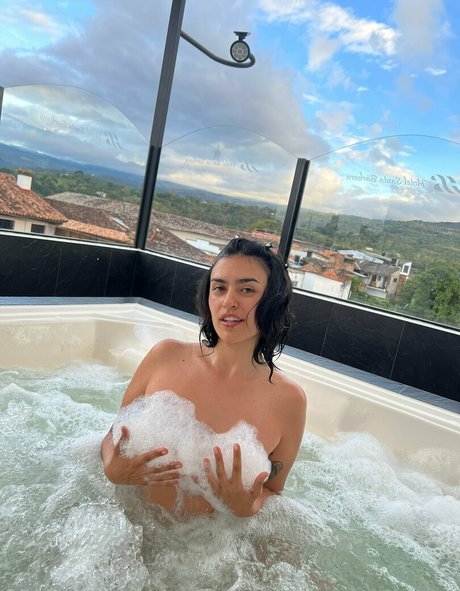 escobutt star hd pictures