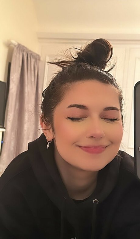 Harrie Silver pornstar exclusive picture