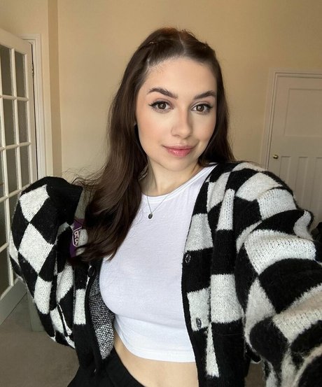 Harrie Silver hd pornstar photo