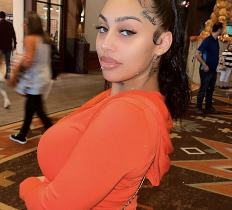 FineAssYonna pornographic actress photos