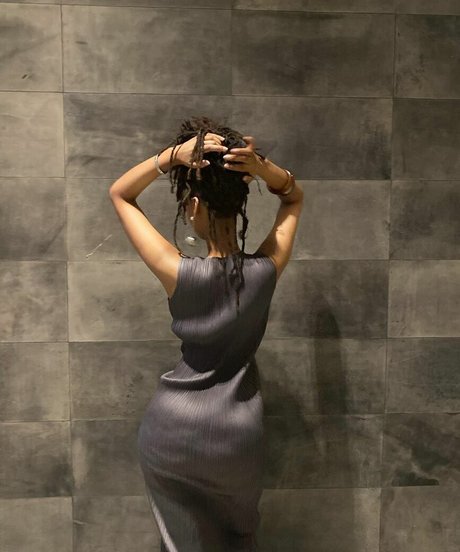 Solaya Ismail star art pictures