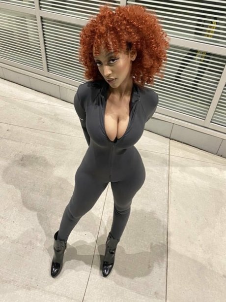 Solaya Ismail sexy actress archive