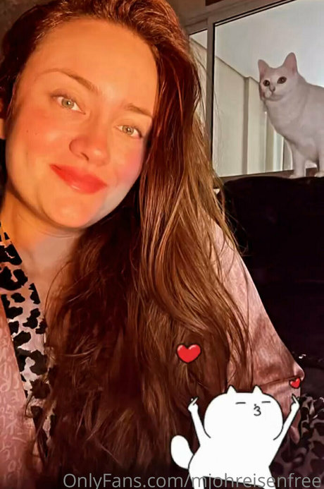 teen young onlyfans pornographic images