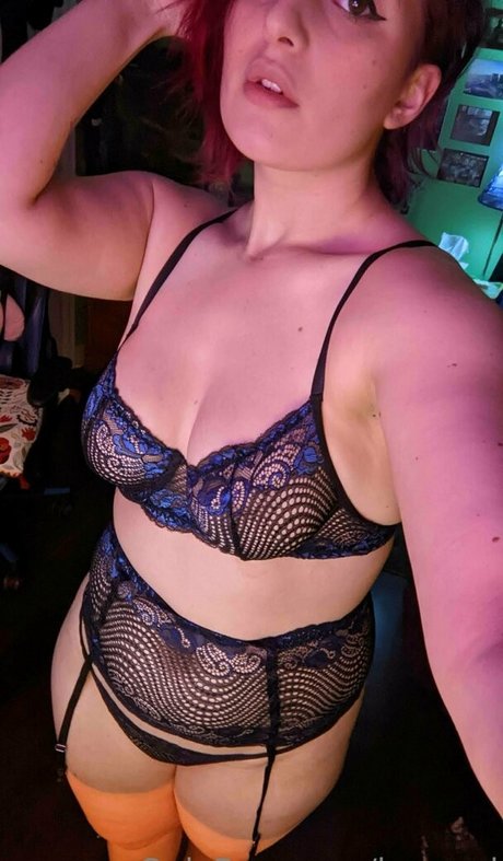 baeged hot model pics