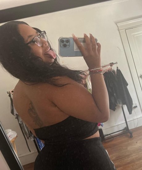 jucykitty hot model pictures