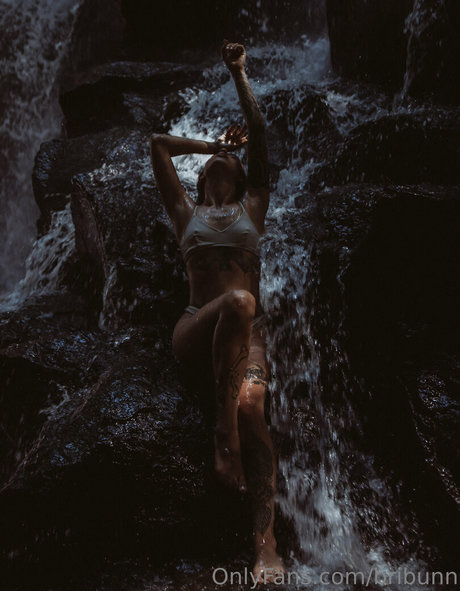 bribunn model adult image