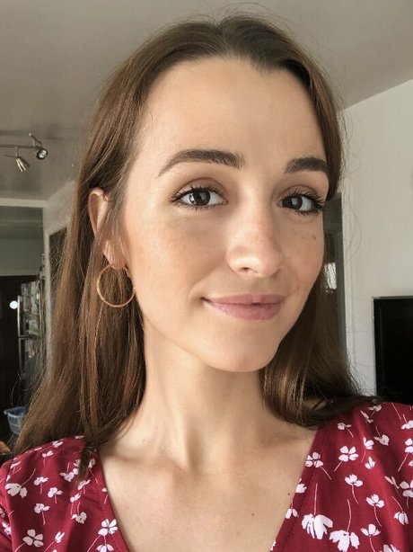 Sarah Lavender model top pic